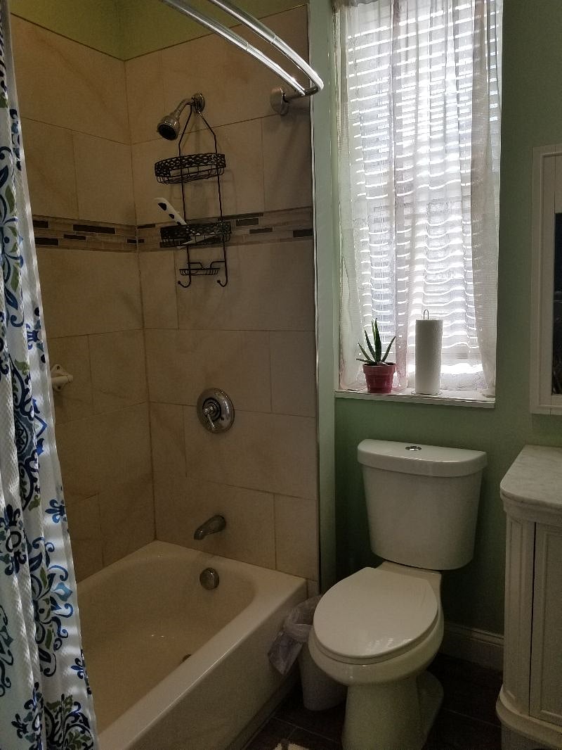 3 rd floor 3 piece bathroom.