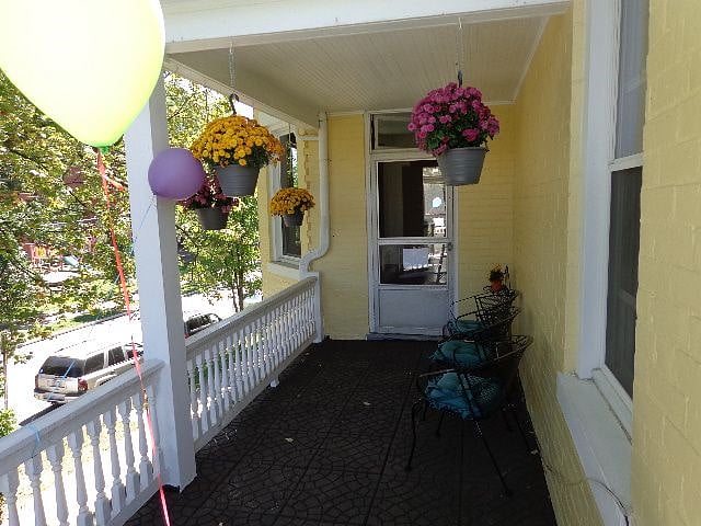 Private balcony off dining room.
