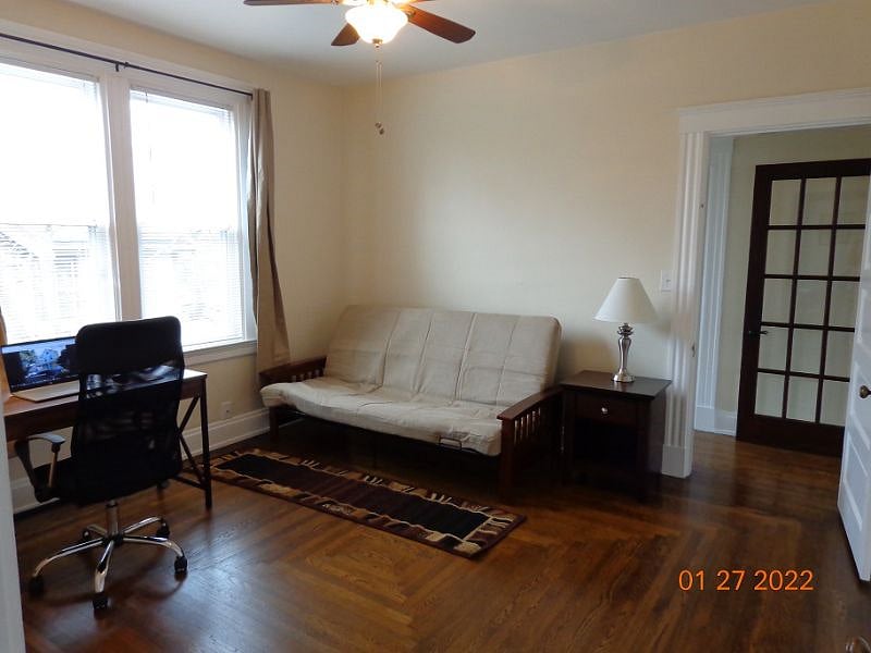 Office with full-bed futon. Blinds and 100% black-out curtains. 