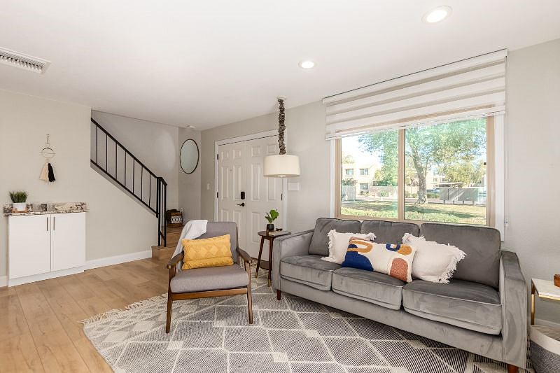 Furnished Finder property 350843_1 photo 8