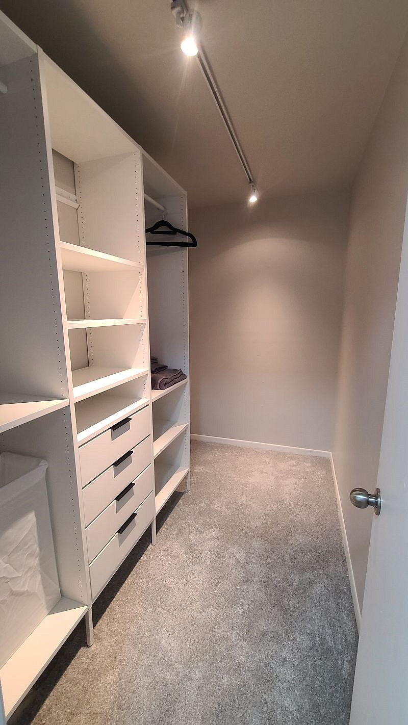 Enough storage for your clothes and luggage