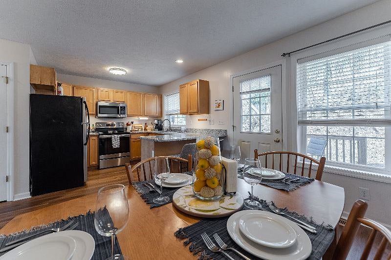 Furnished Finder property 350989_1 photo 11