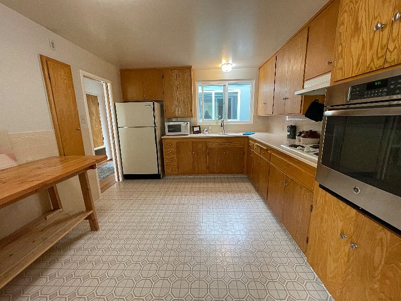 Fully stocked kitchen.