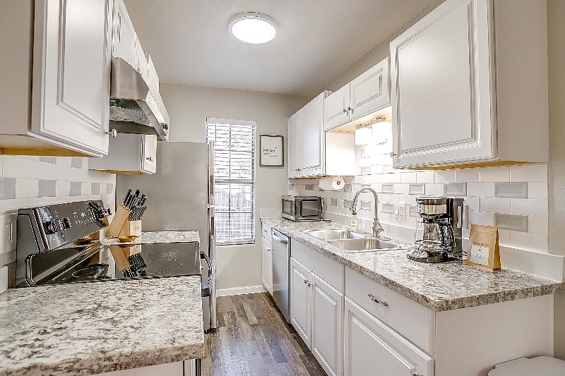 Furnished Finder property 351063_2 photo 22