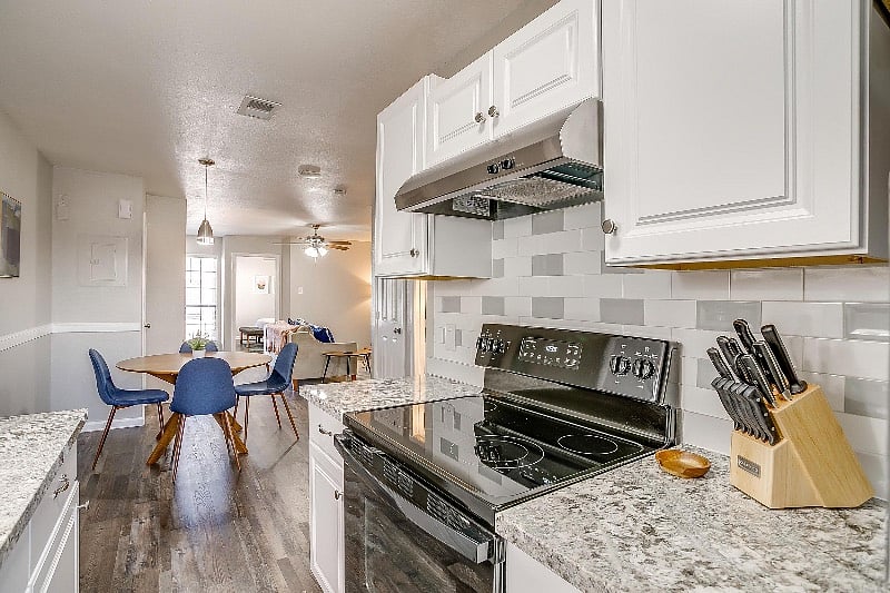 Furnished Finder property 351063_2 photo 24