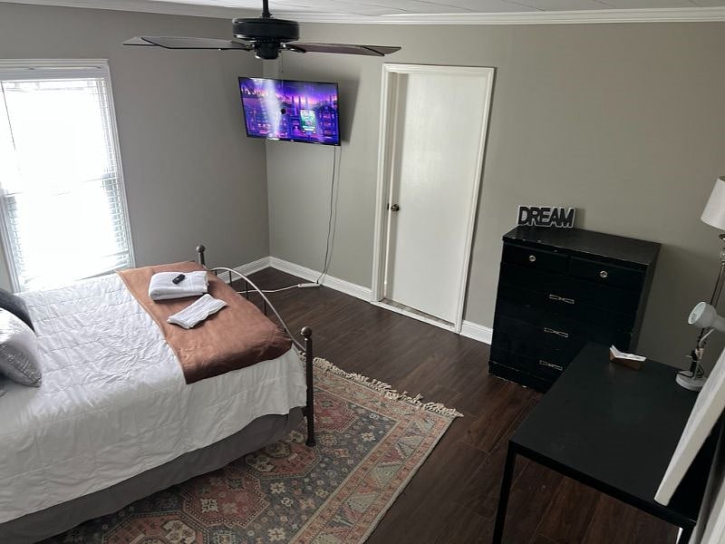 Guest Bedroom 