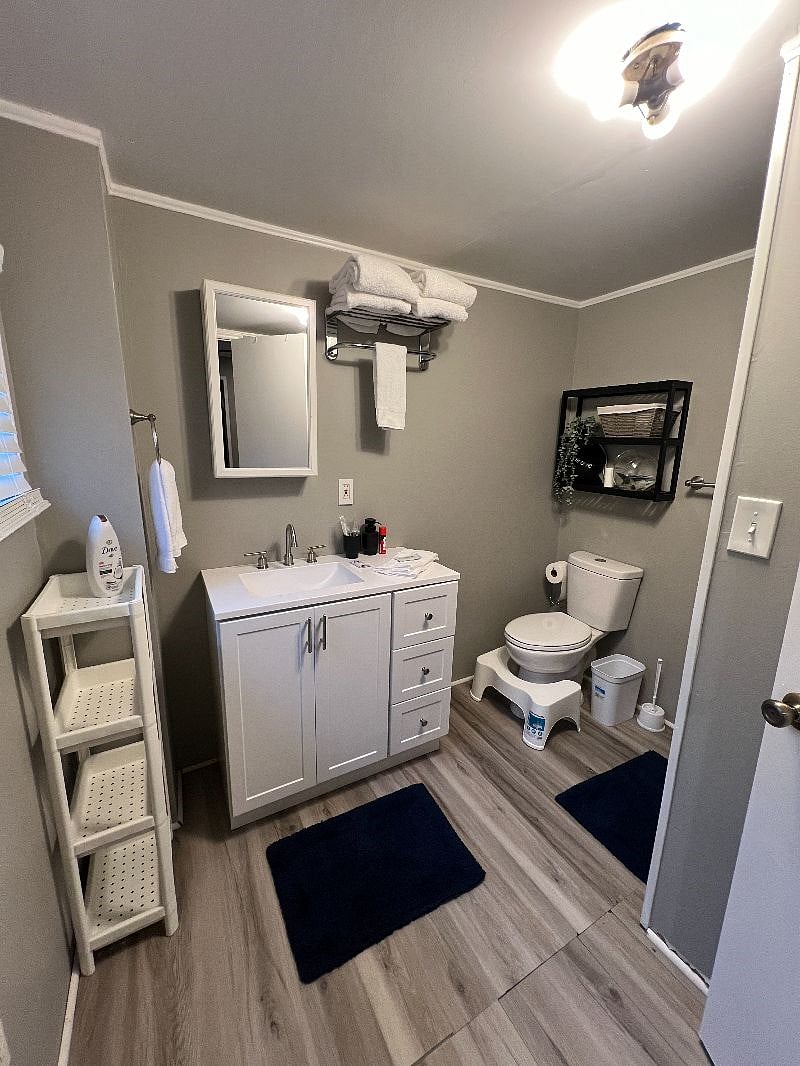 Guest Bathroom 