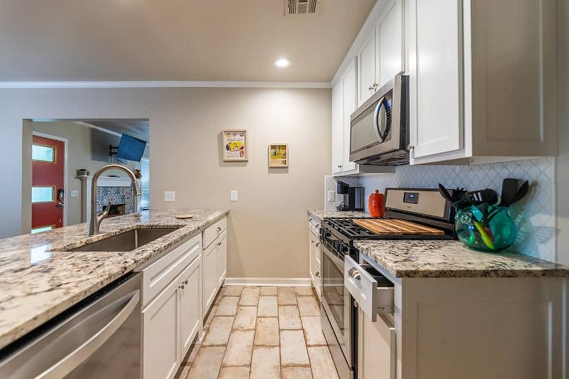Furnished Finder property 351113_1 photo 6