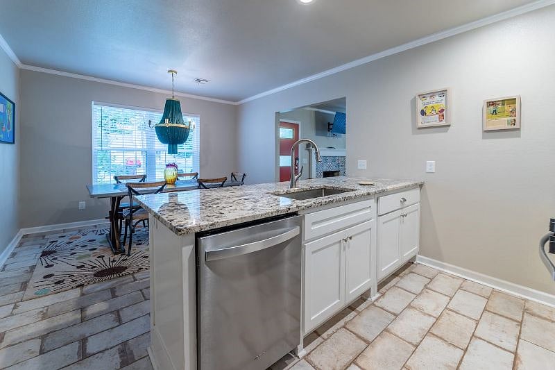 Furnished Finder property 351113_1 photo 11