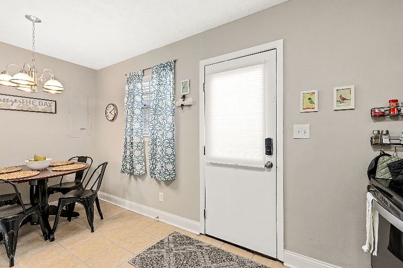 Furnished Finder property 351135_1 photo 18