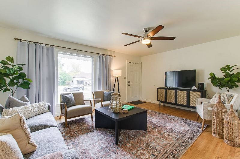 Furnished Finder property 351164_1 photo 3