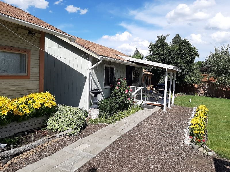 Last spring with lots of flowers blooming and fruit trees
