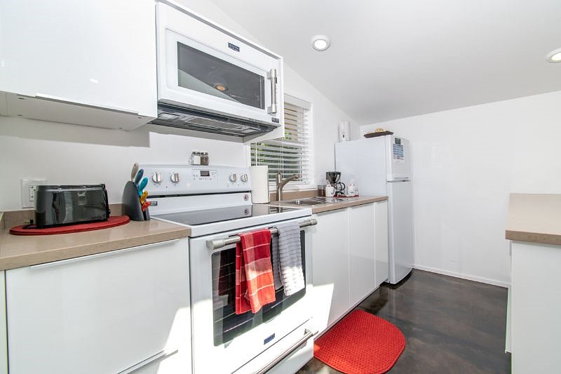 Furnished Finder property 351501_2 photo 3