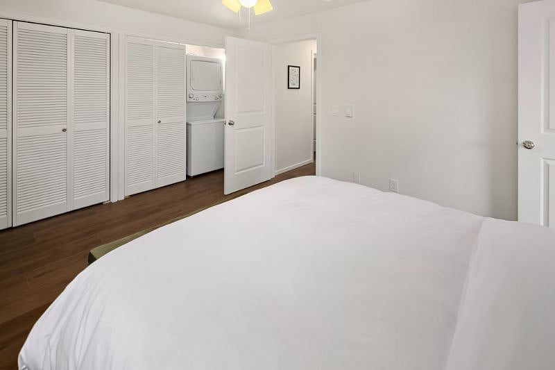 Furnished Finder property 352003_1 photo 22