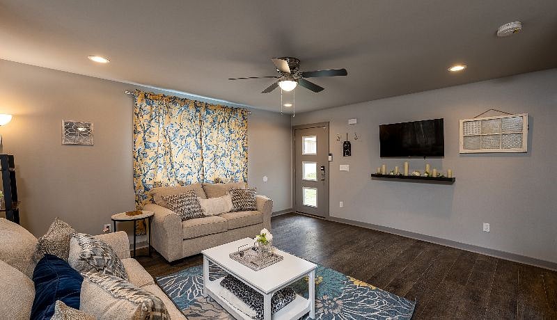 Furnished Finder property 352035_2 photo 4