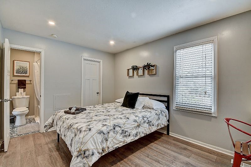Furnished Finder property 352047_1 photo 12