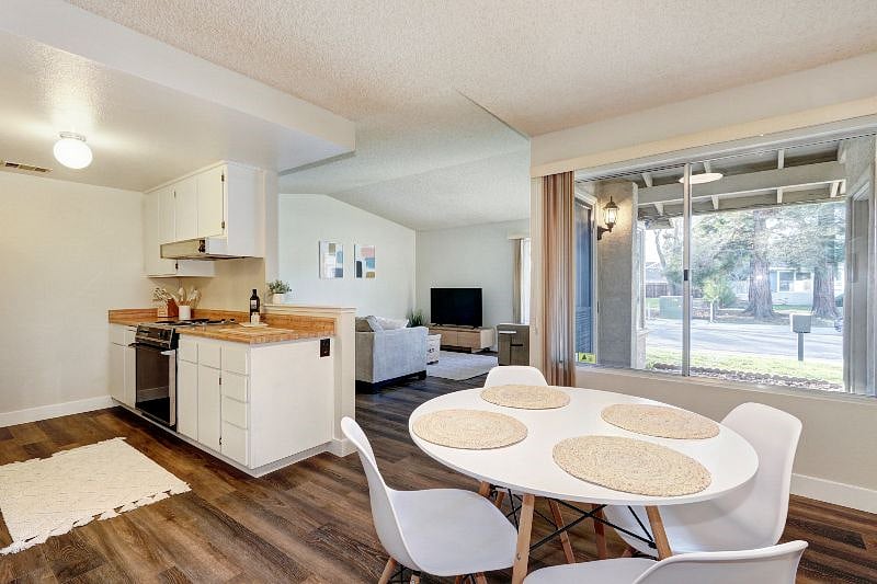 Furnished Finder property 352083_1 photo 7