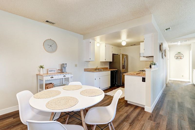Furnished Finder property 352083_1 photo 8