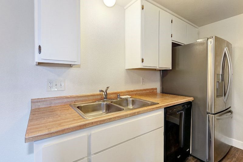Furnished Finder property 352083_1 photo 10