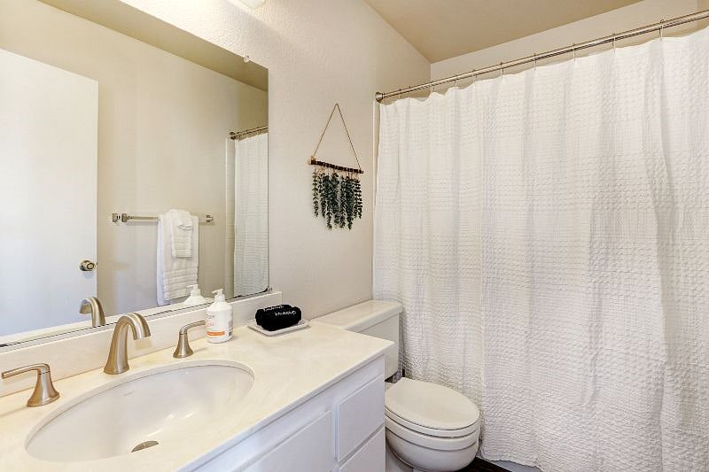 Furnished Finder property 352083_1 photo 23