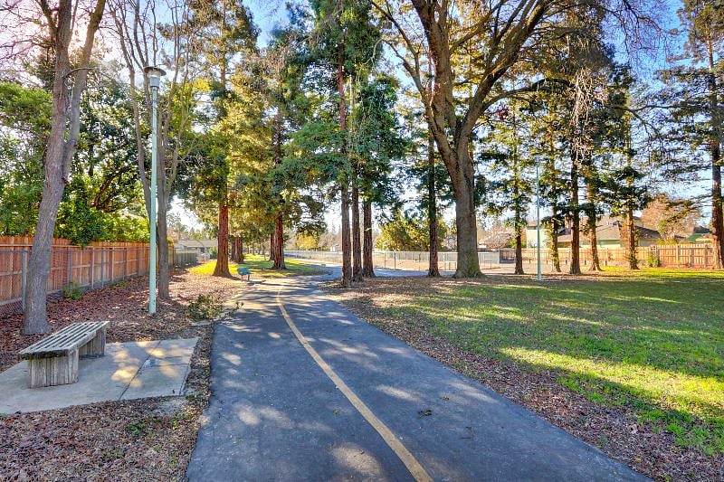 Miles of trails for walking/running/biking along a canal. See plenty of birds and adorable turtles. Meet friendly neighbors!