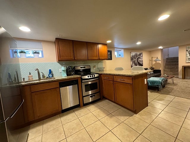 Furnished Finder property 352135_1 photo 10