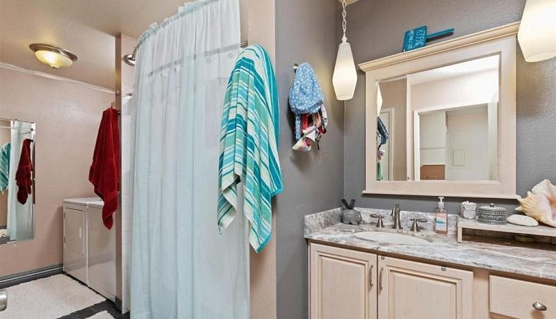 Bathroom w/ Washer and Dryer