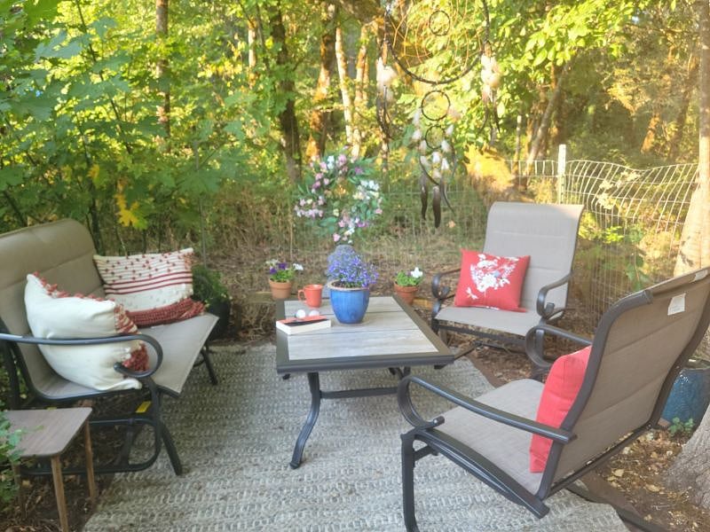 Bliss Palace - the outdoor living room