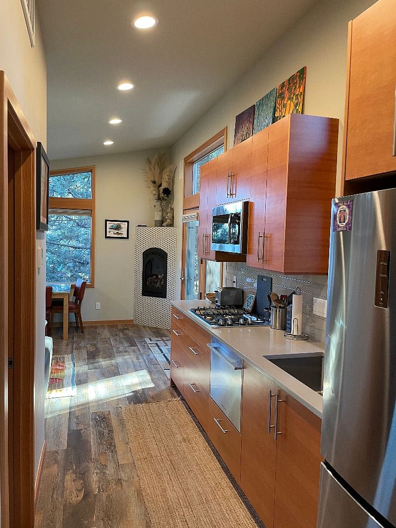 Furnished Finder property 352216_1 photo 9