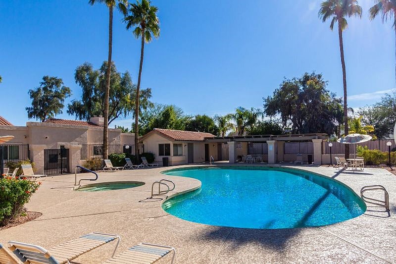 COMMUNITY POOL AND HOT TUB
