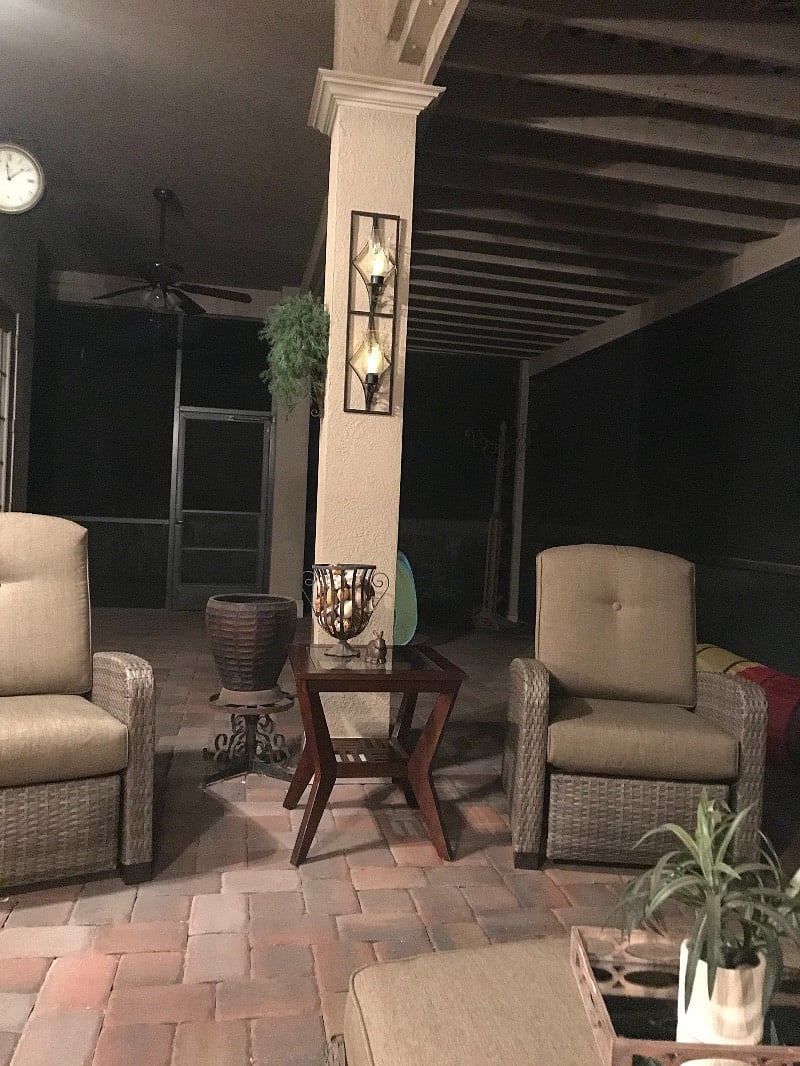 Screened patio 