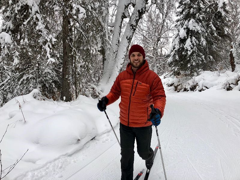 Located nearby the popular Tsaltheshi Trail system which boasts a variety of outdoor recreation like frisbee golf, groomed and lit cross-country ski trails, snowshoe trails and mountain biking.