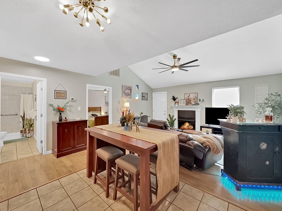 Furnished Finder property 352331_1 photo 3