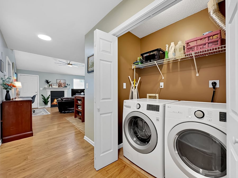 Furnished Finder property 352331_1 photo 22