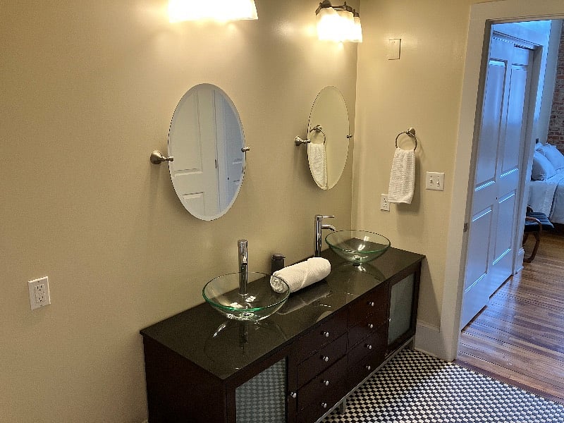 Main bathroom