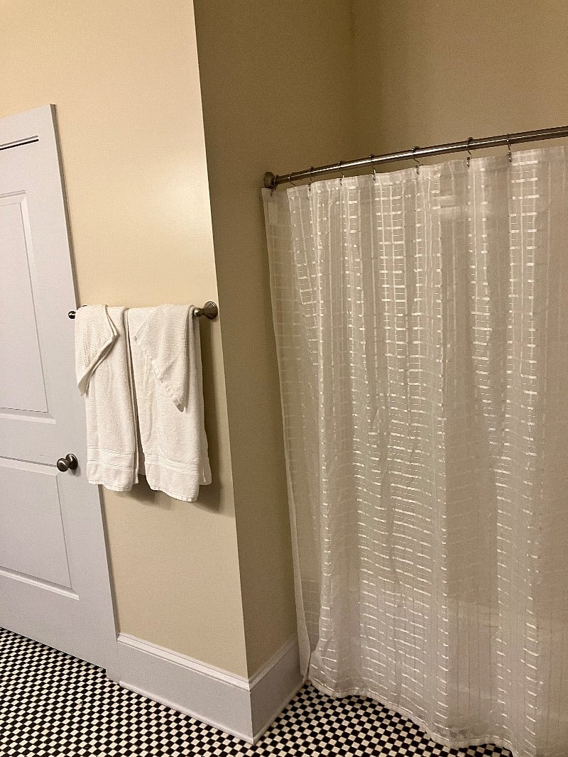 Main bathroom