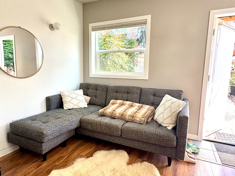 New couch :)
