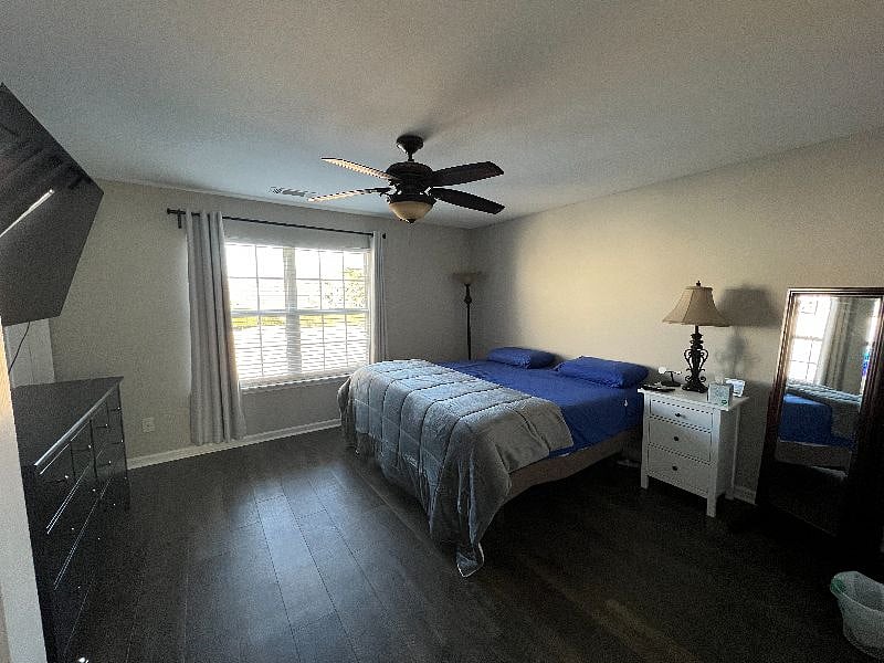 Master Bedroom (2nd Floor)
