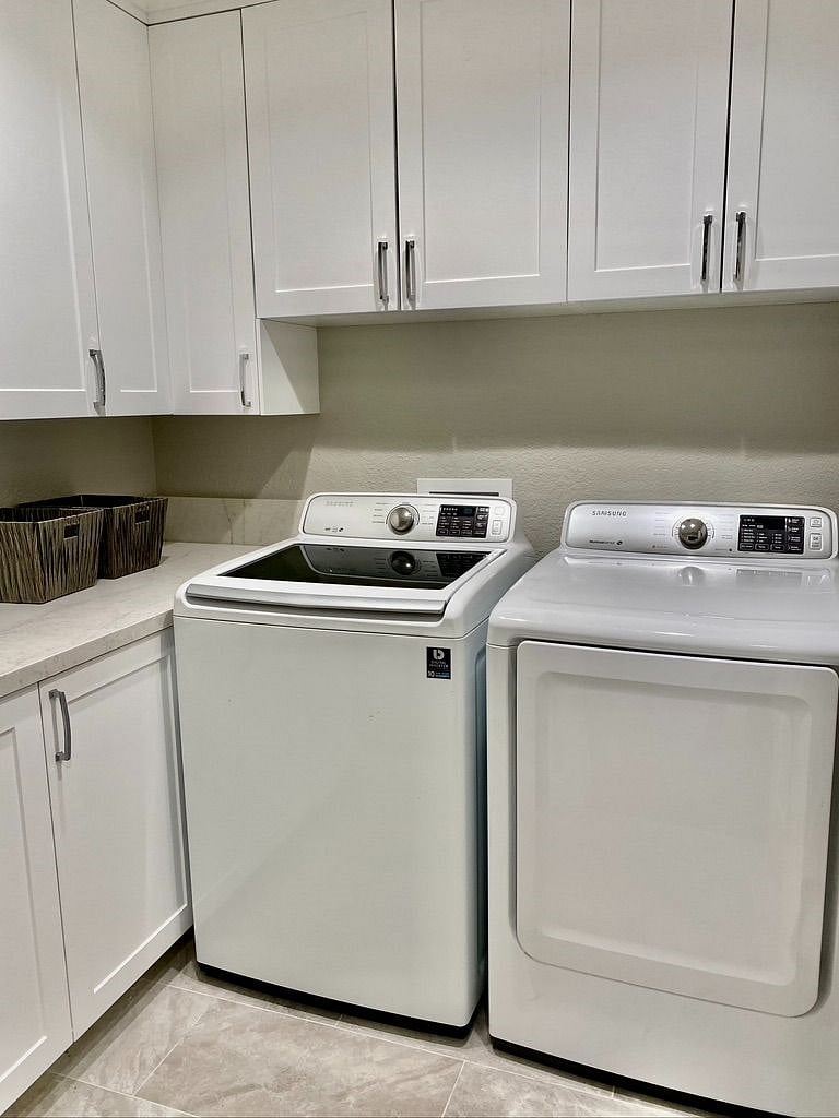 Access to washer/dryer