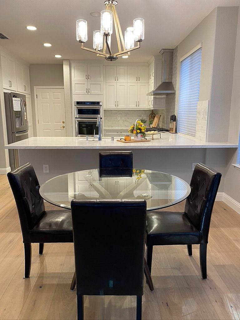 Breakfast nook