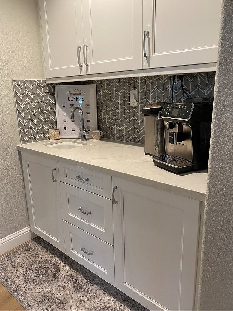 Coffee/Tea Bar with espresso machine