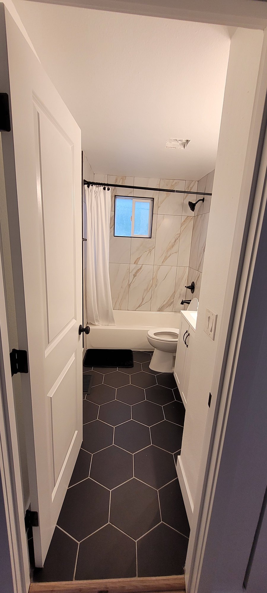 Furnished Finder property 352699_1 photo 9