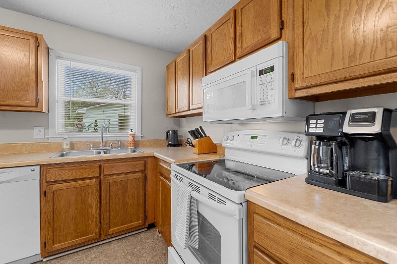 Furnished Finder property 352829_1 photo 8