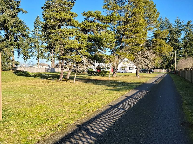 Furnished Finder property 352853_1 photo 15