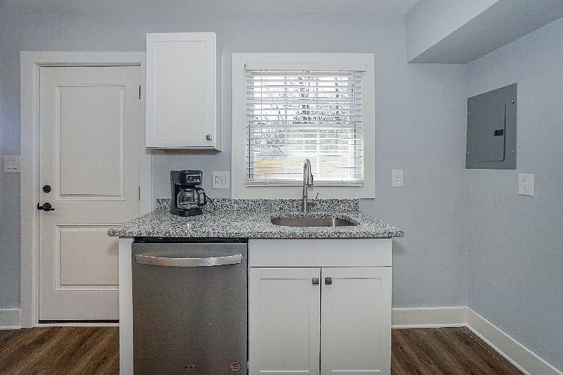 Furnished Finder property 352878_1 photo 17