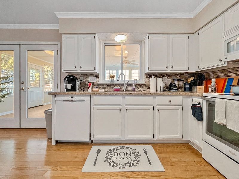 Furnished Finder property 352933_1 photo 10