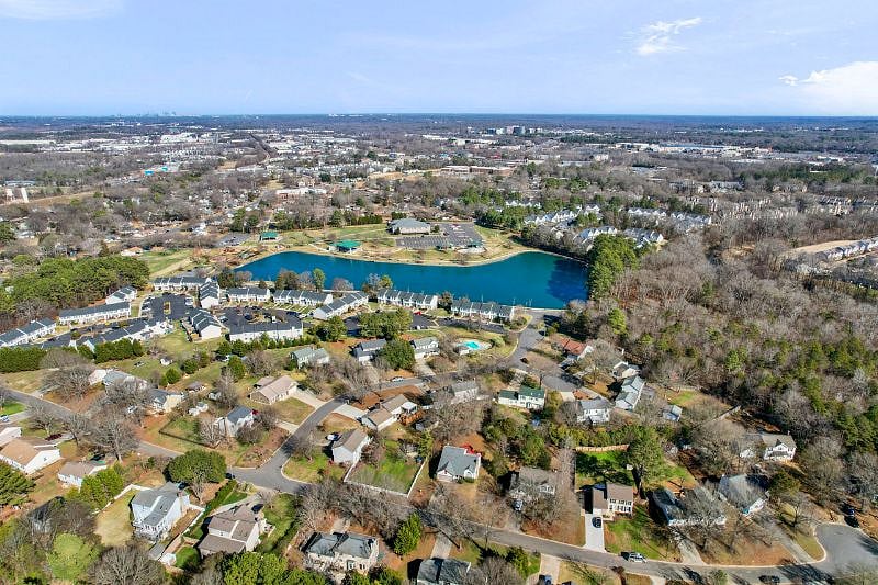 Furnished Finder property 352933_1 photo 41