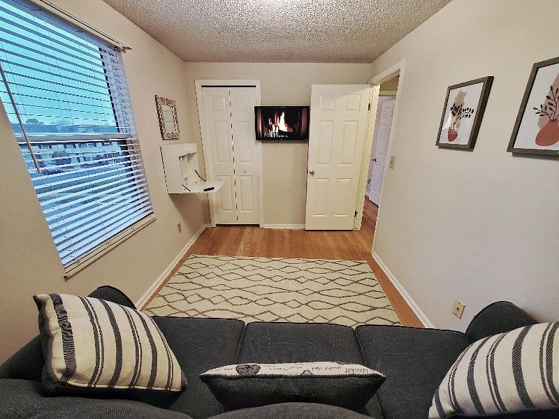 Furnished Finder property 352933_1 photo 33