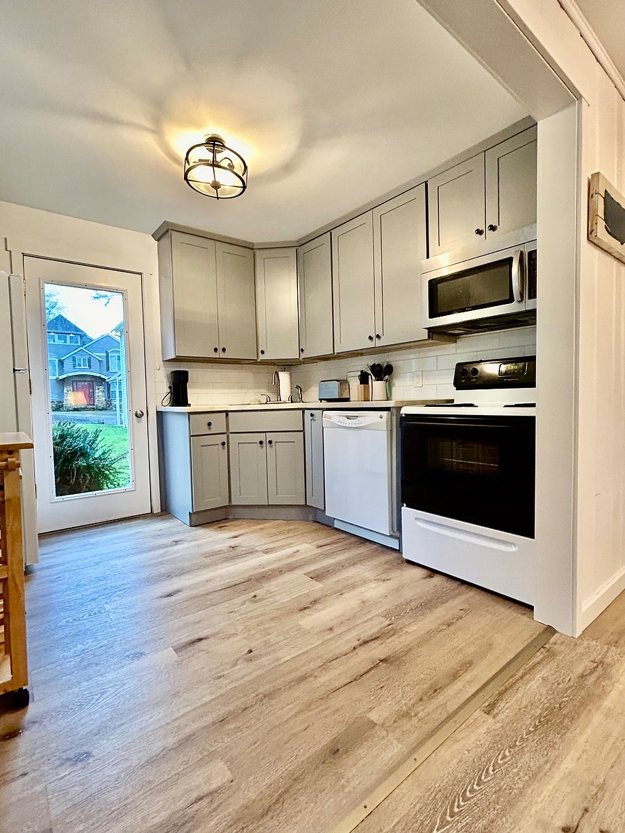 Furnished Finder property 352988_1 photo 17