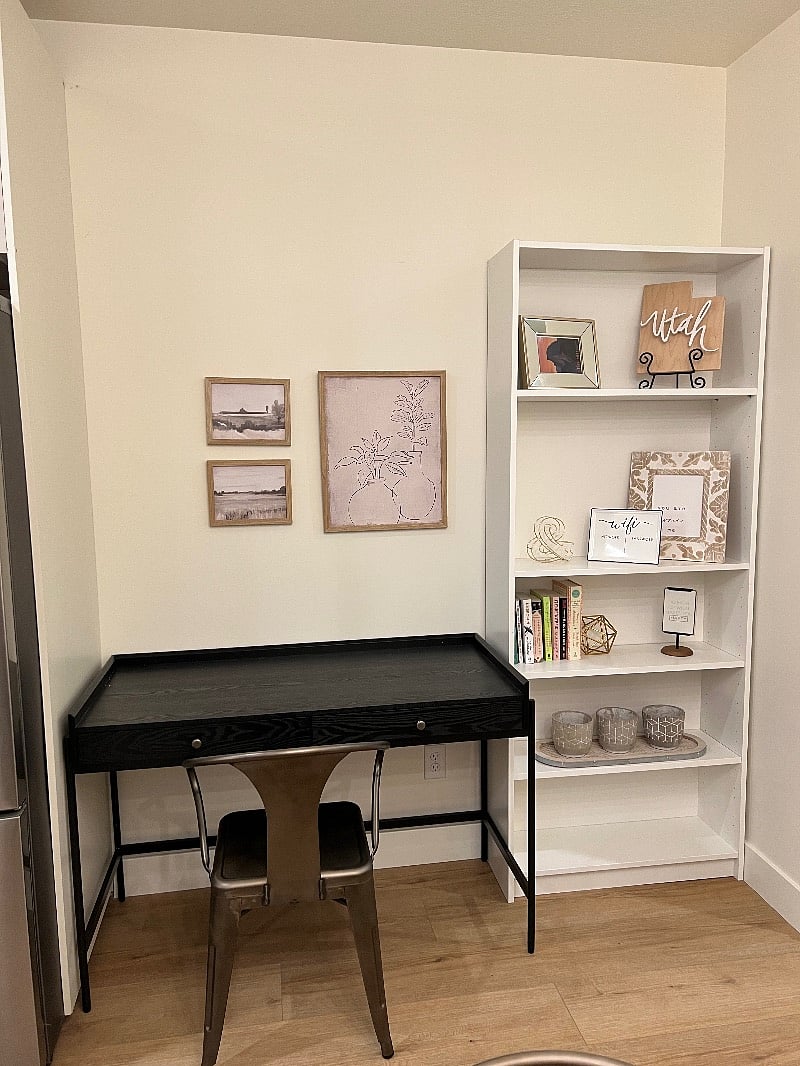 Work station and bookshelf